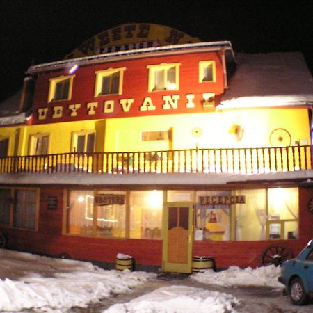Western Penzion Ruzomberok Exterior foto