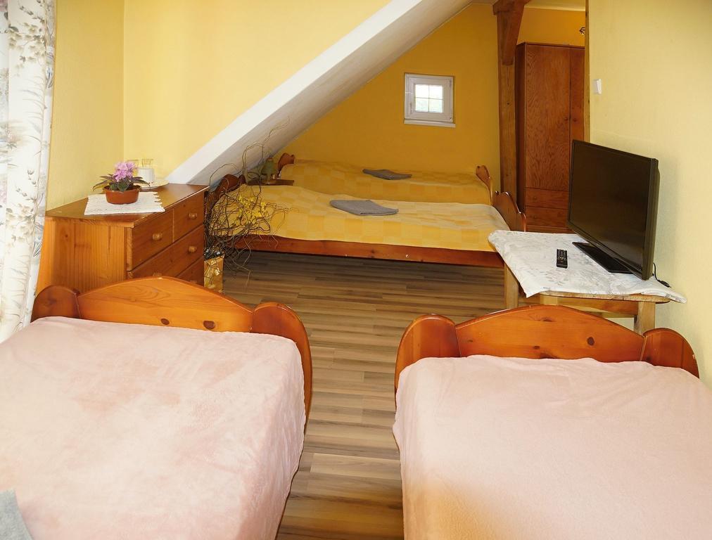 Western Penzion Ruzomberok Exterior foto