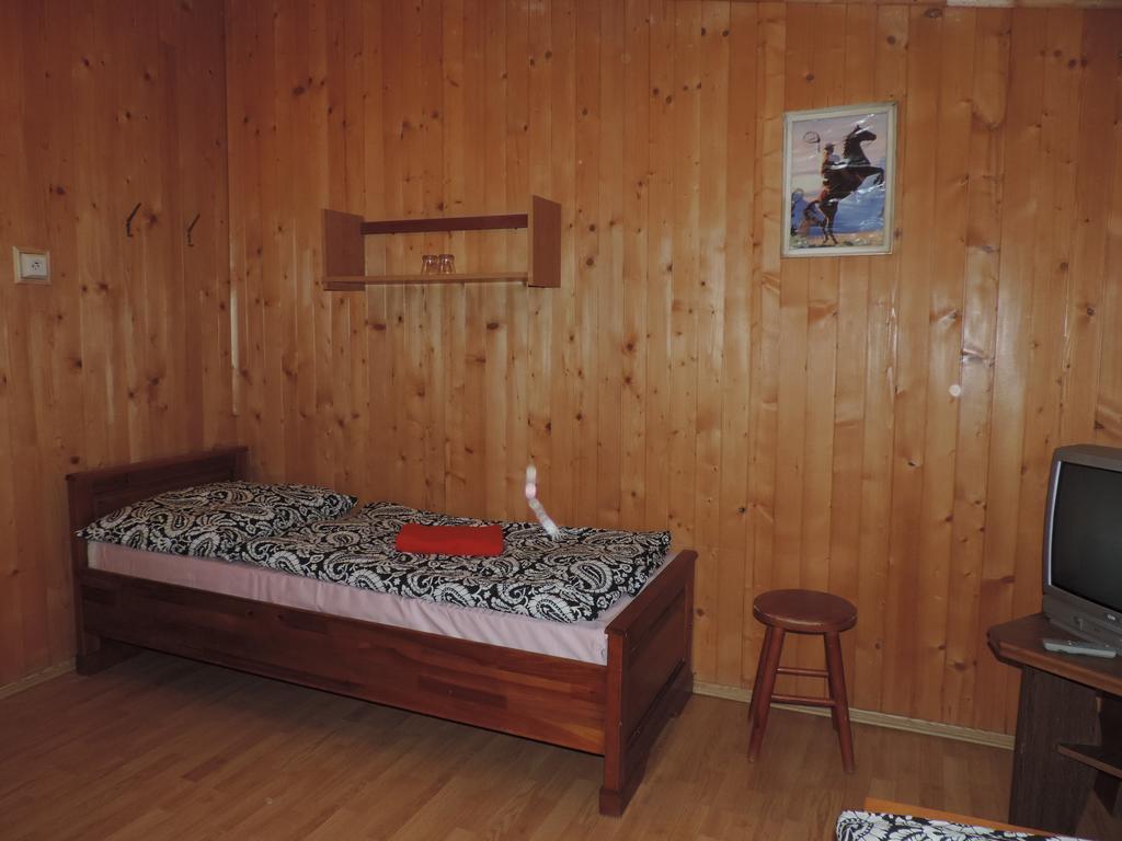 Western Penzion Ruzomberok Exterior foto