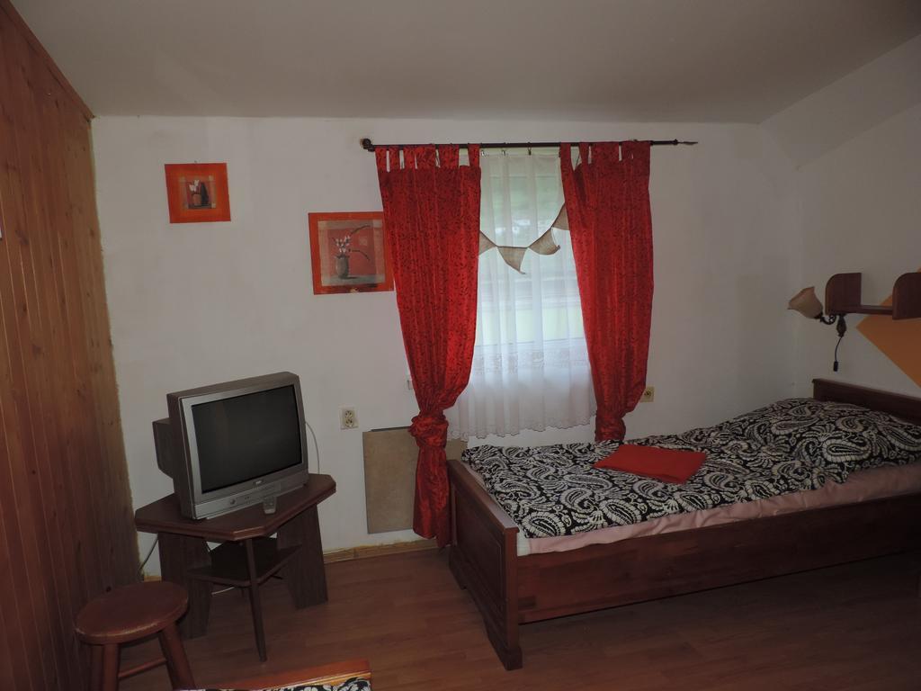 Western Penzion Ruzomberok Exterior foto