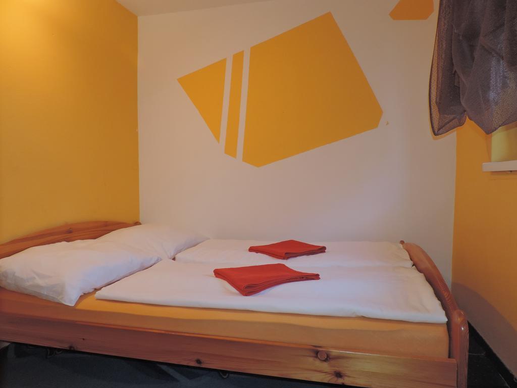 Western Penzion Ruzomberok Exterior foto
